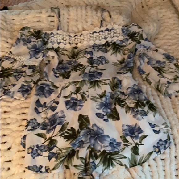 Romper - Picture 2 of 3